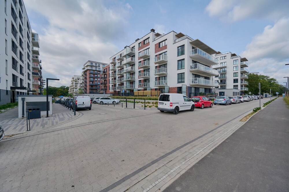 Exclusive Apartment Popowice by Renters view 3
