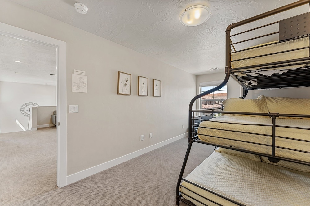 Forever Summer 5 Bedroom Townhouse