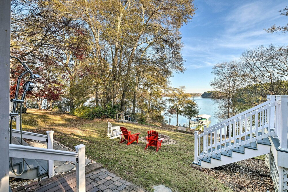 Lake Hartwell Home w/ Private Dock  Hot Tub! - Property Image 6