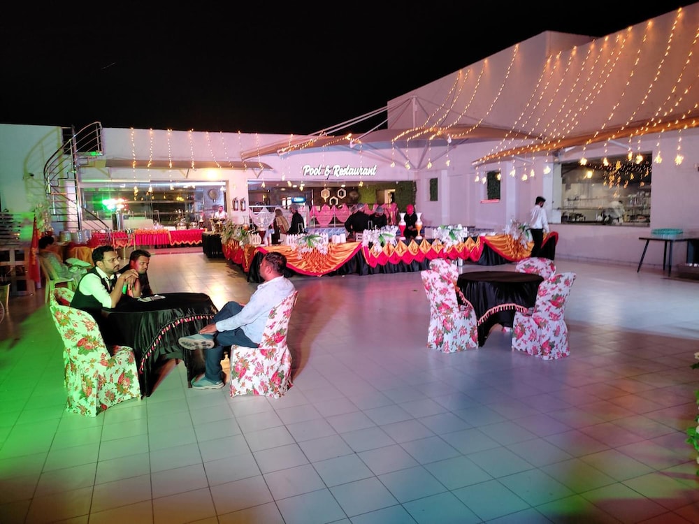 meeting & event spaces
