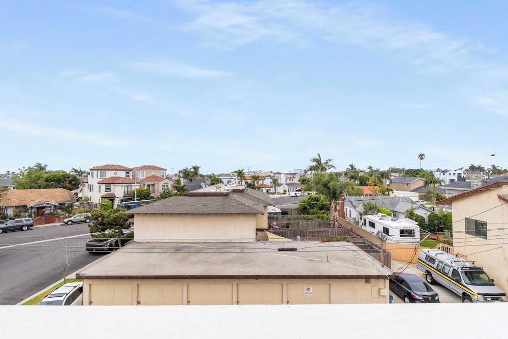 @ Marbella Lane - Luxi 4BR Haven w/ Skyscape Views