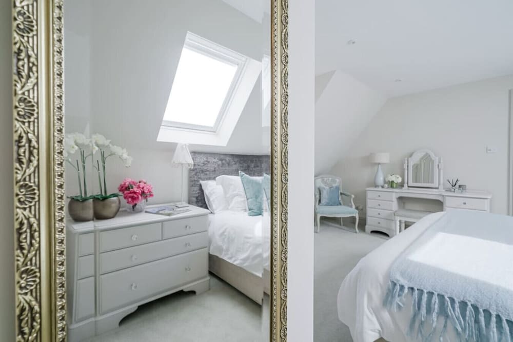 April Lodge in Sunningdale