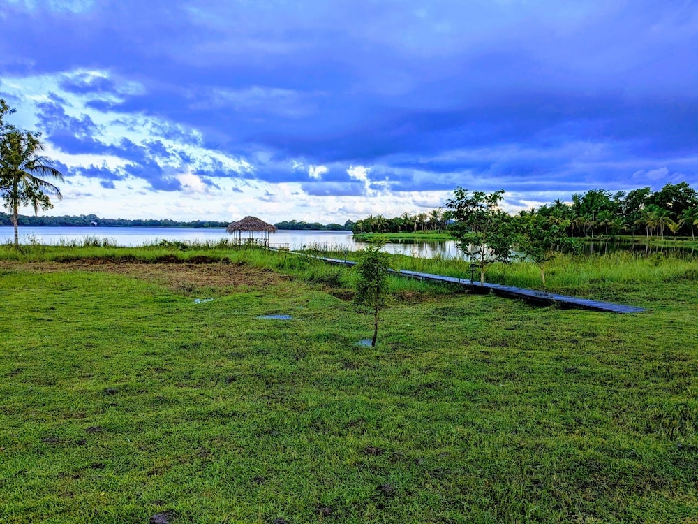 Gal Oya Lake Club