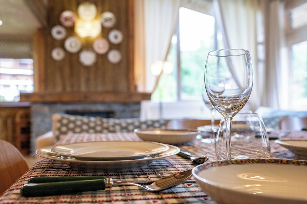 Apt Elegant With Balcony 9p/4br - Megeve Center