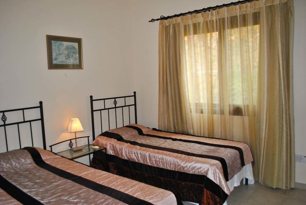 Villa Paradisia by Amy Villas view 4