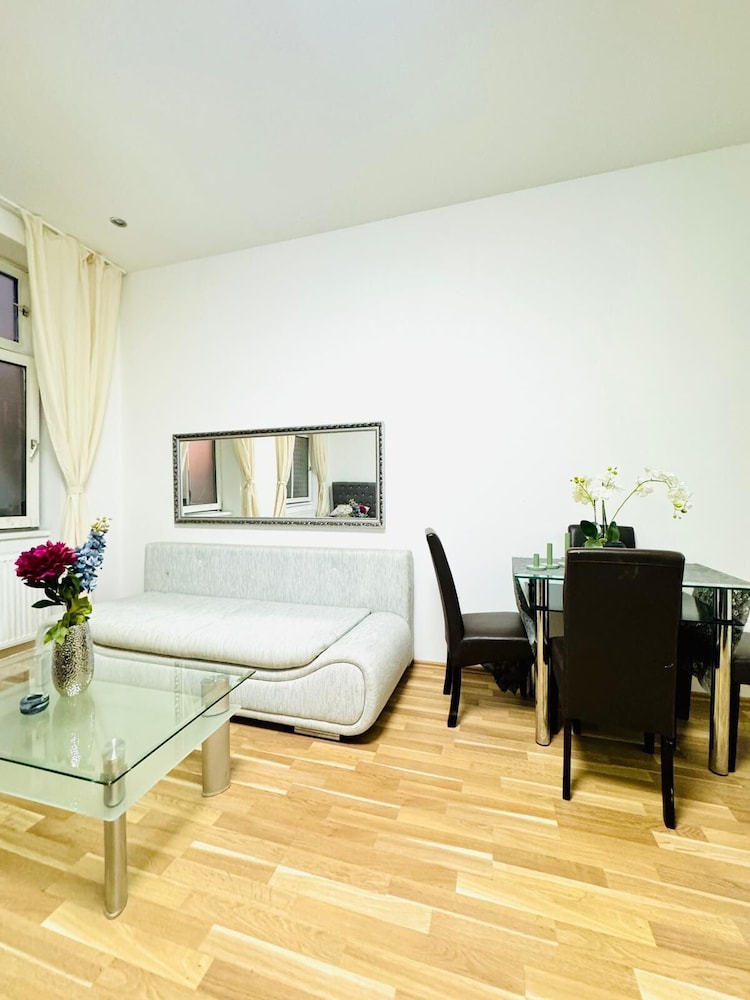 Stylish Studio Stay Near Augarten