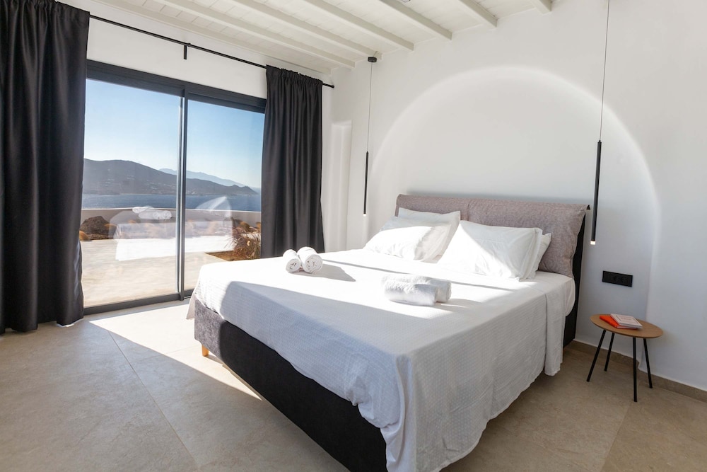 Amaze Mykonos Luxury Seaview Retreat