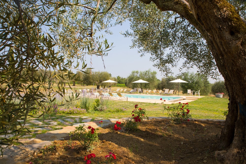 Le Buche Wine Resort & Spa