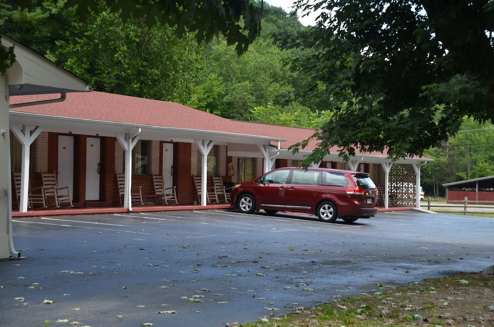 Travelowe's Motel