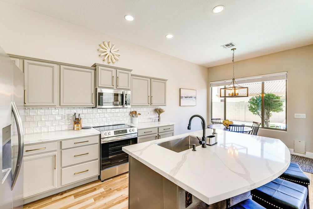 Fenced Pool & Patio: Newly Updated Surprise Home