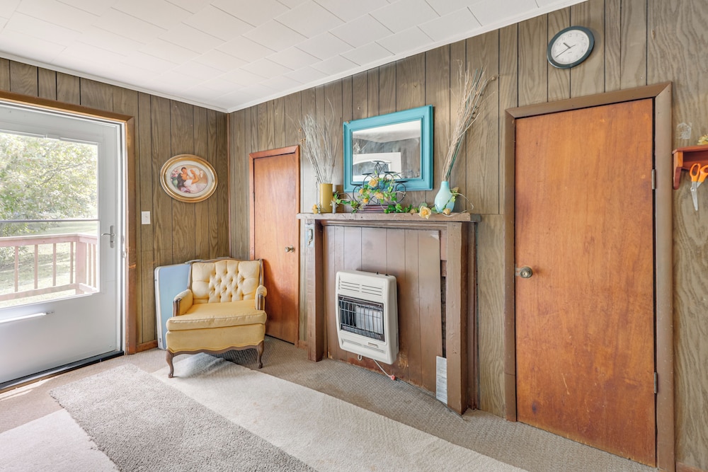 BBQ Ready: Delta Country Home on 30 Acres