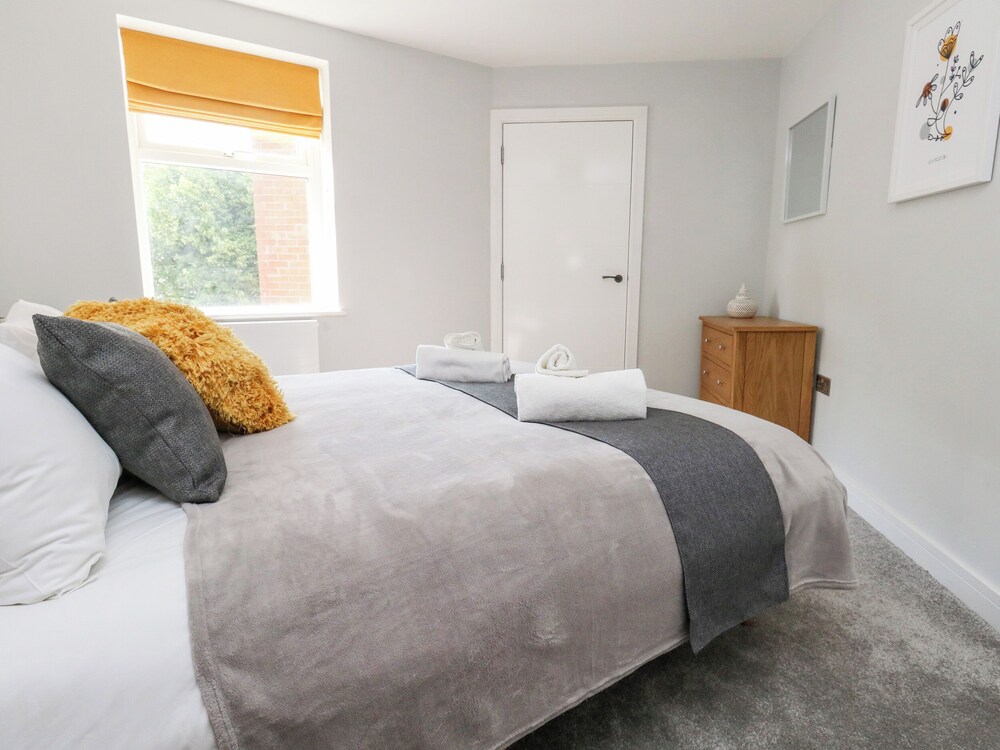 Flat 6, Thornlow Heights
