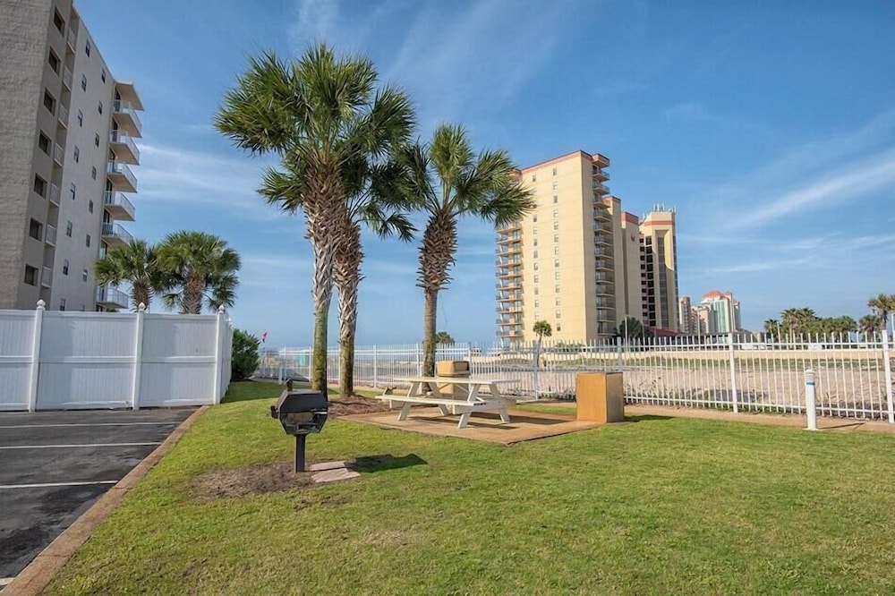 Seaside Beach & Racquet 1315