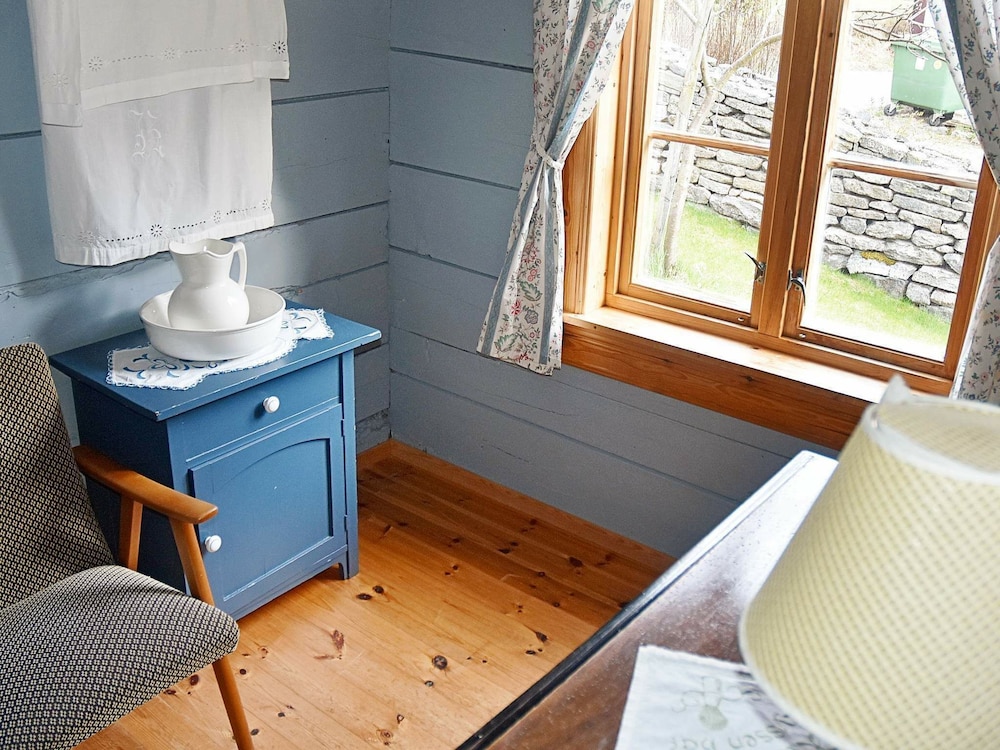6 Person Holiday Home in Norddal view 3