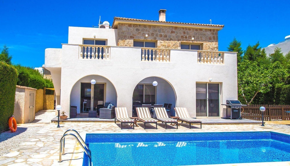 Villa Maria