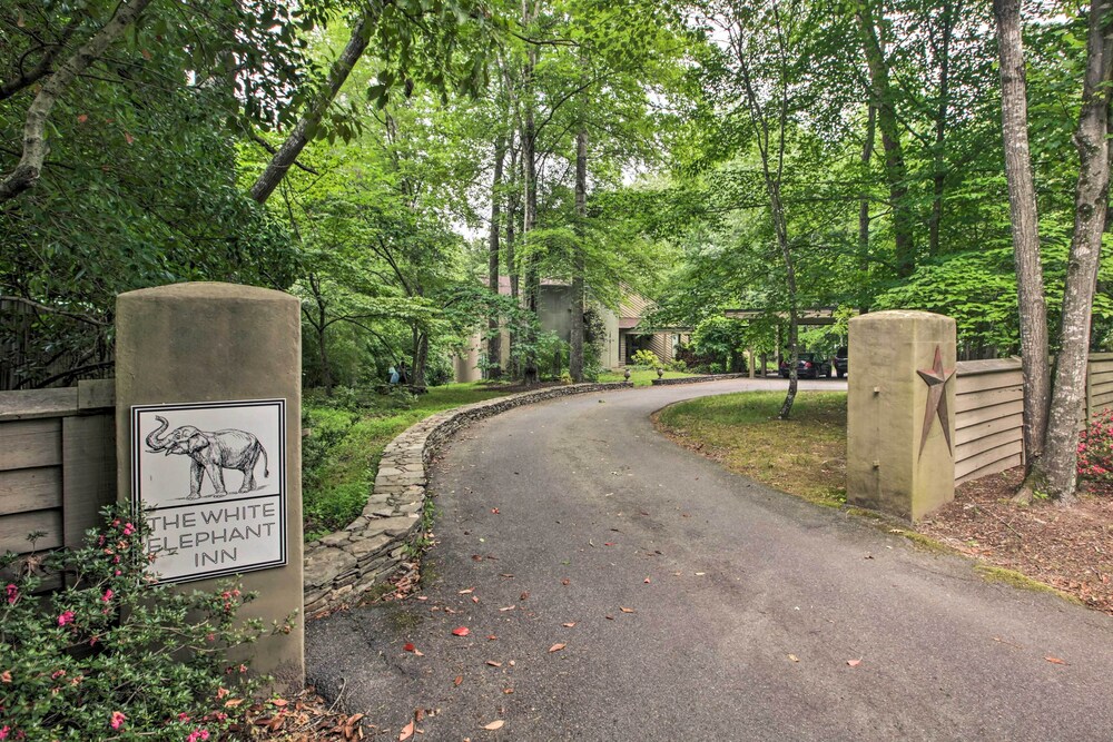 The White Elephant Inn Getaway w/ Pool  Hot Tub! - Property Image 8