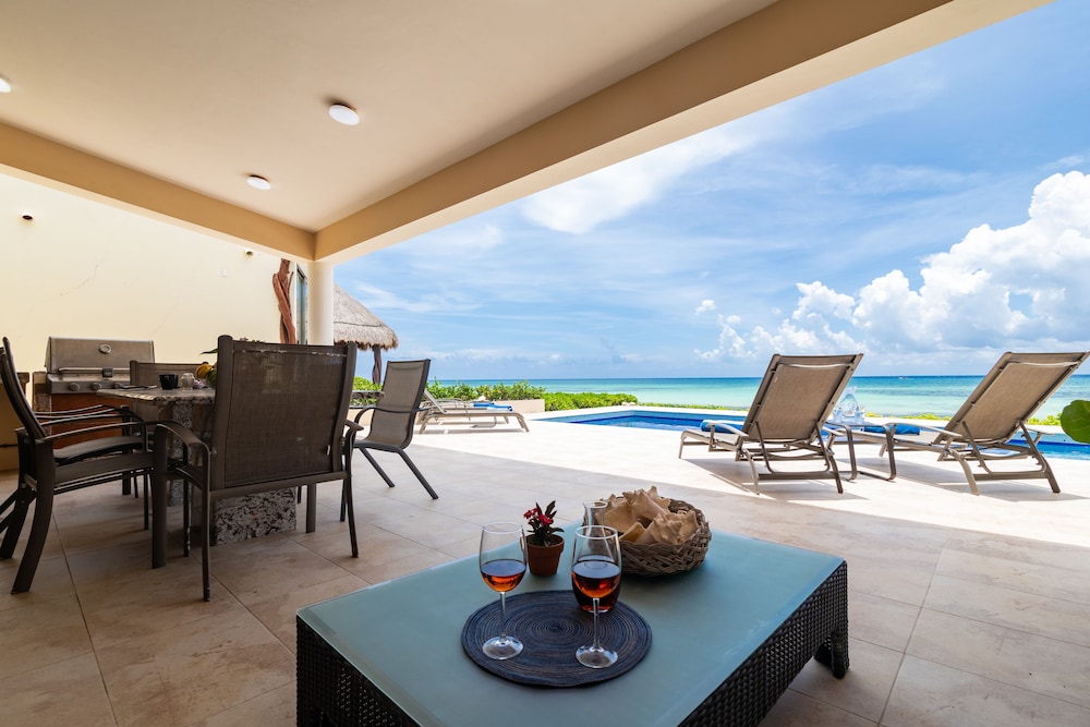 Beachfront Homes by Playa Paradise
