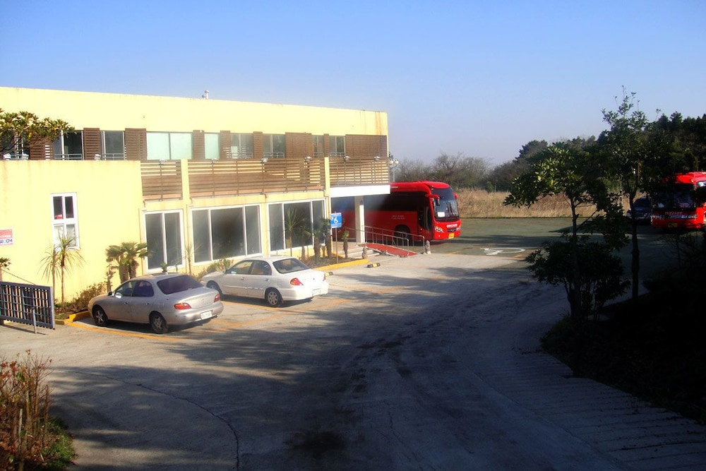 Geomunoreum Hostel