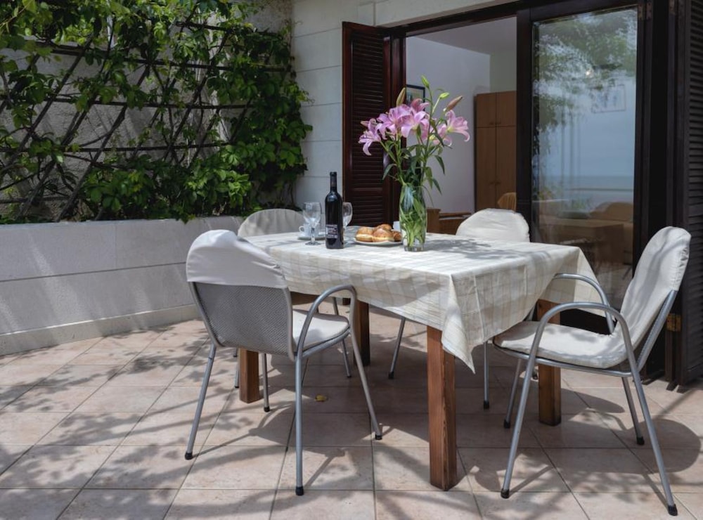 Dolac Green Side Apartments