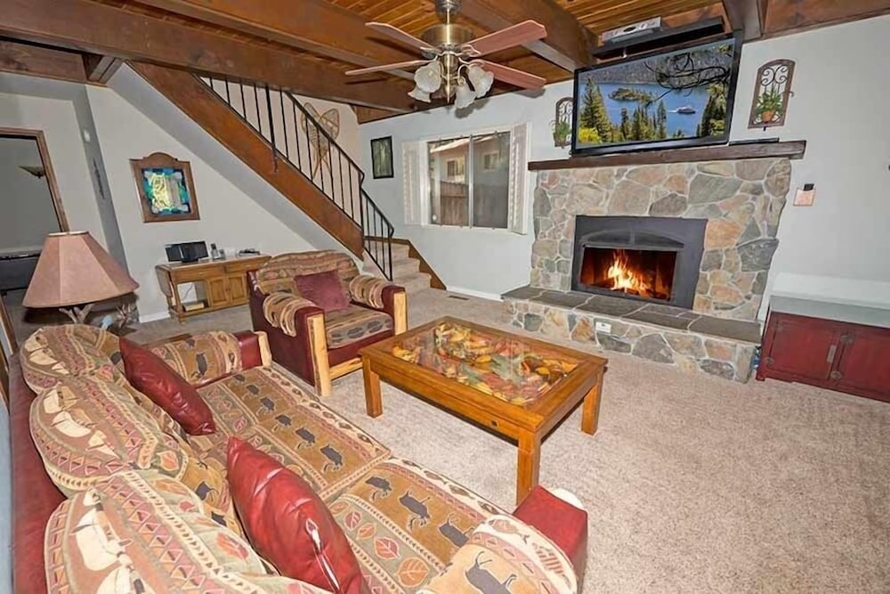 3542 Bobby Grey Circle 3 Bedroom Cabin by RedAwning