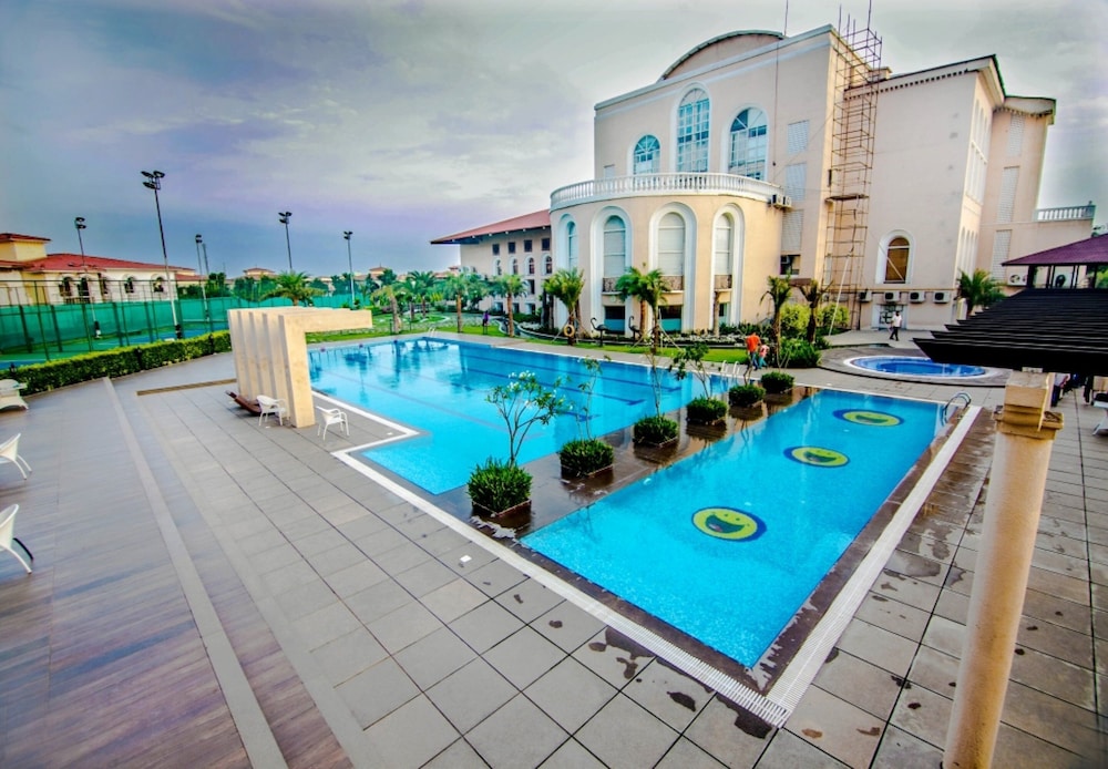 Club Paraiso view 4