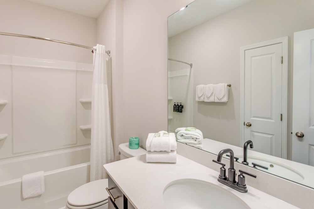 Fish, Swim & Unwind: Retreat in Ocean Isle Beach!