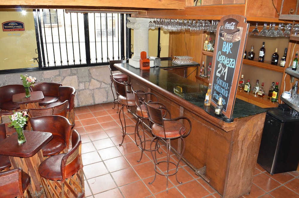 Howard Johnson Calle Real Morelia - Property Image 9