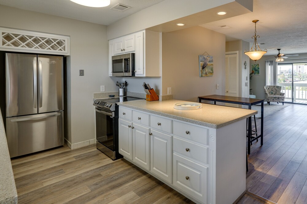 PCB Townhome w/ Pool Access - Walk to Beach! view 5