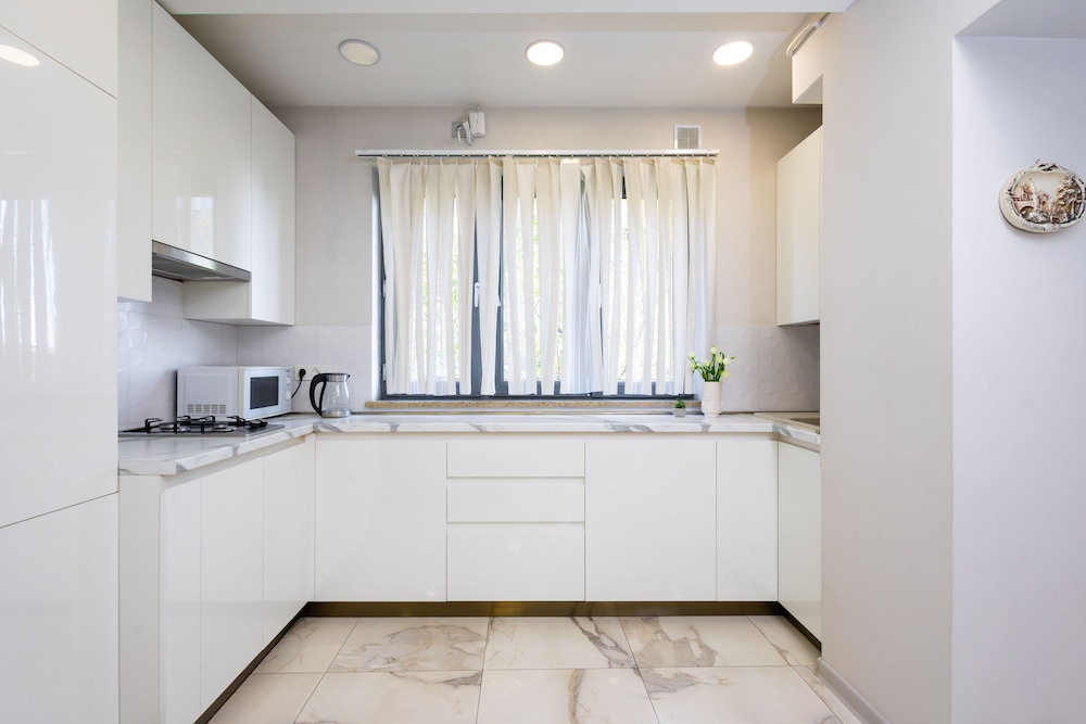Apartment by Luxe Group XO444