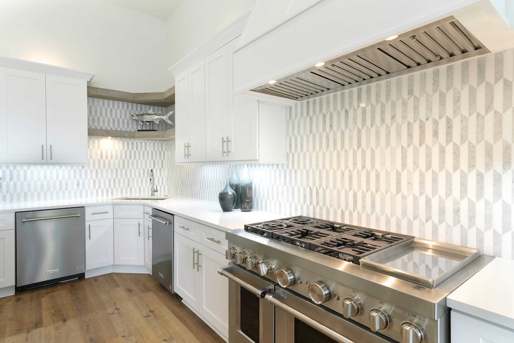 30A Serenity Skies by Avantstay Sleeps 19 Pool + Golf Cart