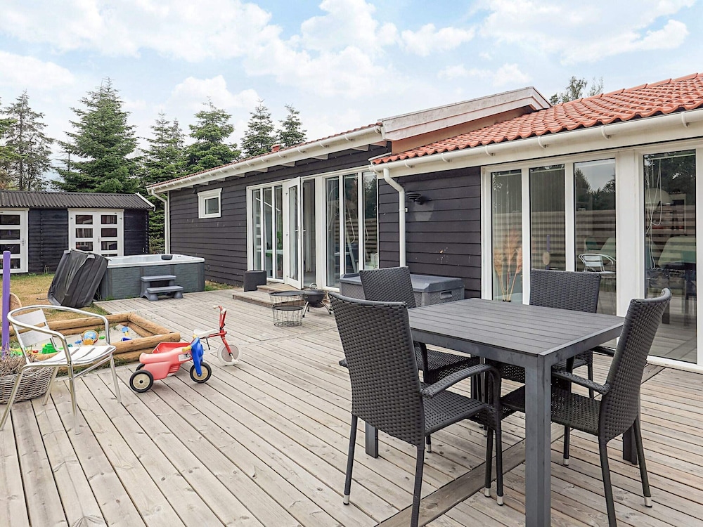 4 Star Holiday Home in Vaeggerlose
