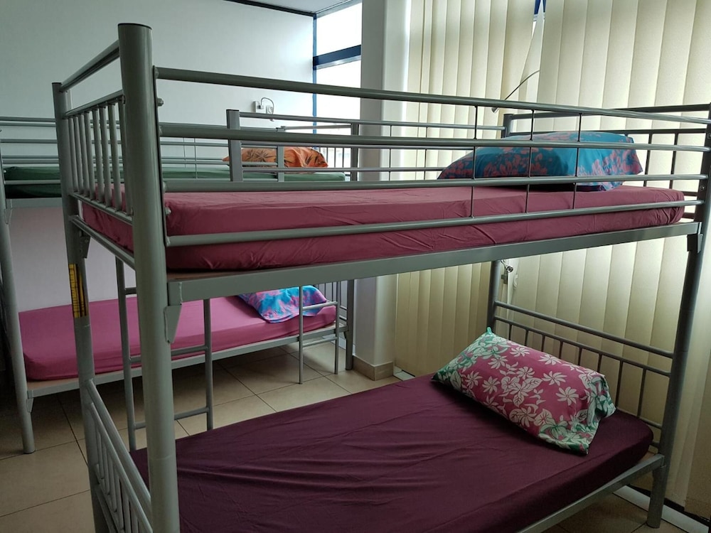 Mahana Lodge Hostel & Backpacker photo 30 of 66