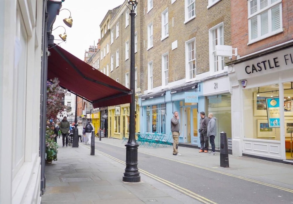 Livestay - Hidden Covent Garden Gem