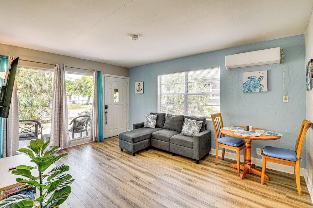 4 Mi to Daytona Boardwalk & Beaches: Cute Cottage