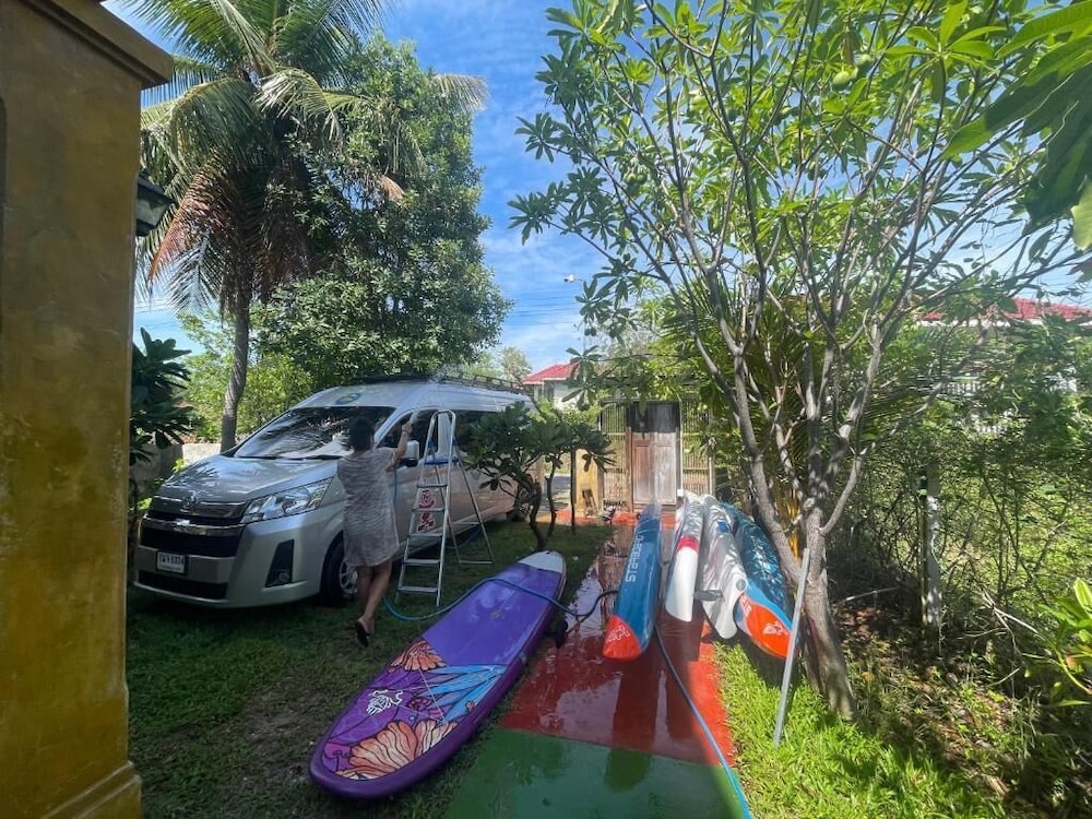 Golden Mango House