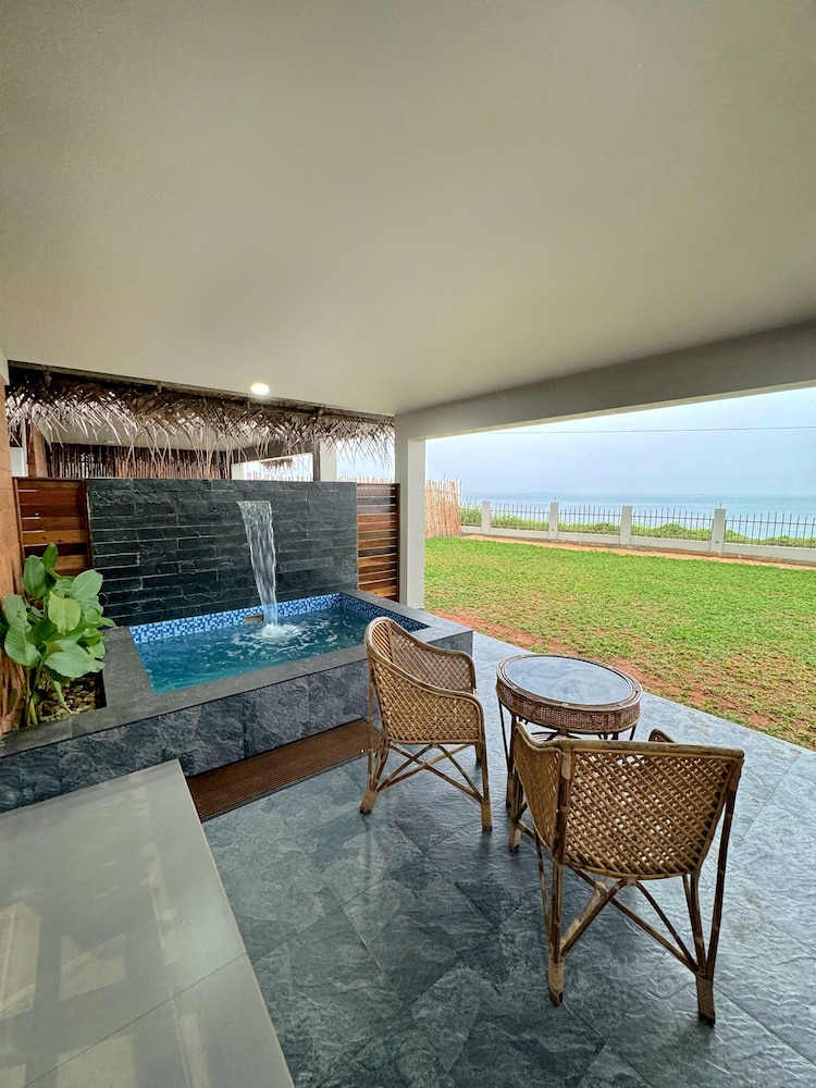 Tira Beach Resort