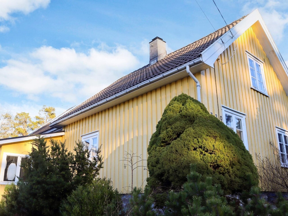 6 Person Holiday Home in Sondeled