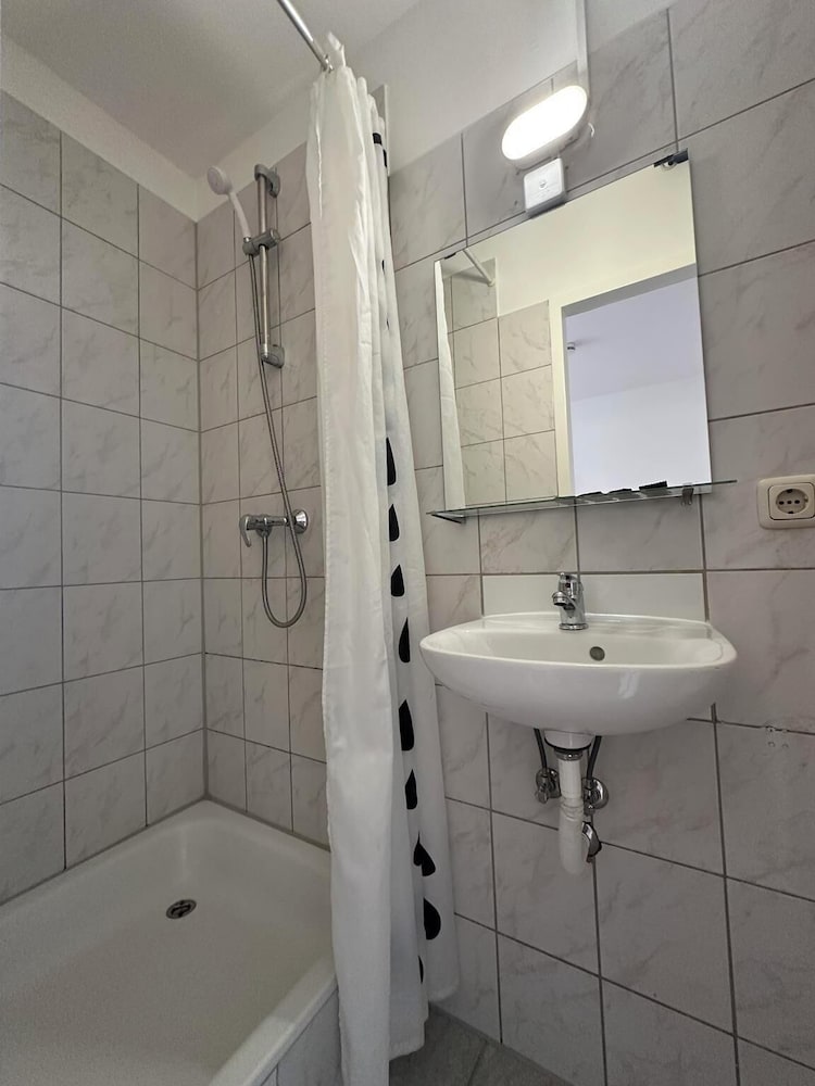 2-Rent Group Hostel Apartments HAN53