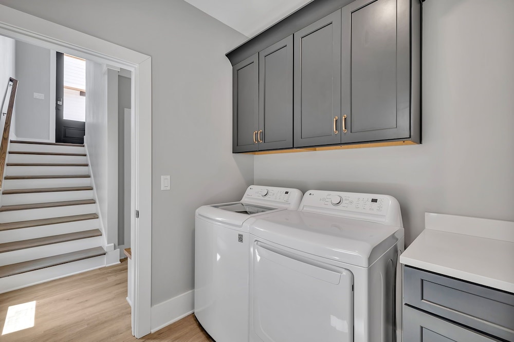 Alto-private Rooftop Deck-8 Mins to Broadway
