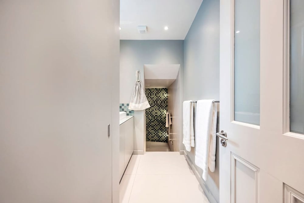 Kensington High Life- by Out of Office Lifestyle