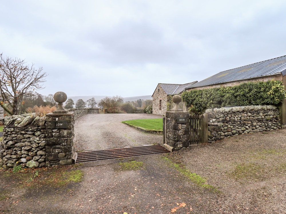 Low House