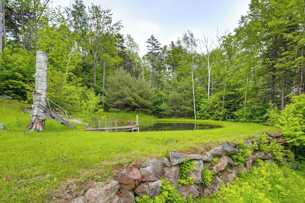8 Mi to Okemo Mountain Resort: Mtn-view Retreat!
