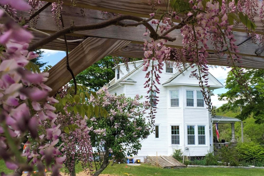 Hike, Fish, Ski & More: Spacious Gem in Catskills!
