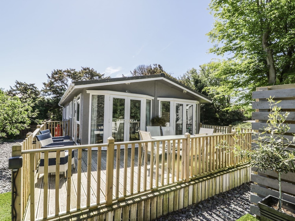 Orchard Lodge