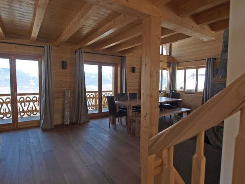 Modern Chalet with Hot Tub in Les Collons