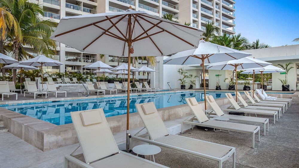 Panoramic Hot Tub Oceanview Luxury 4BR Penthouse
