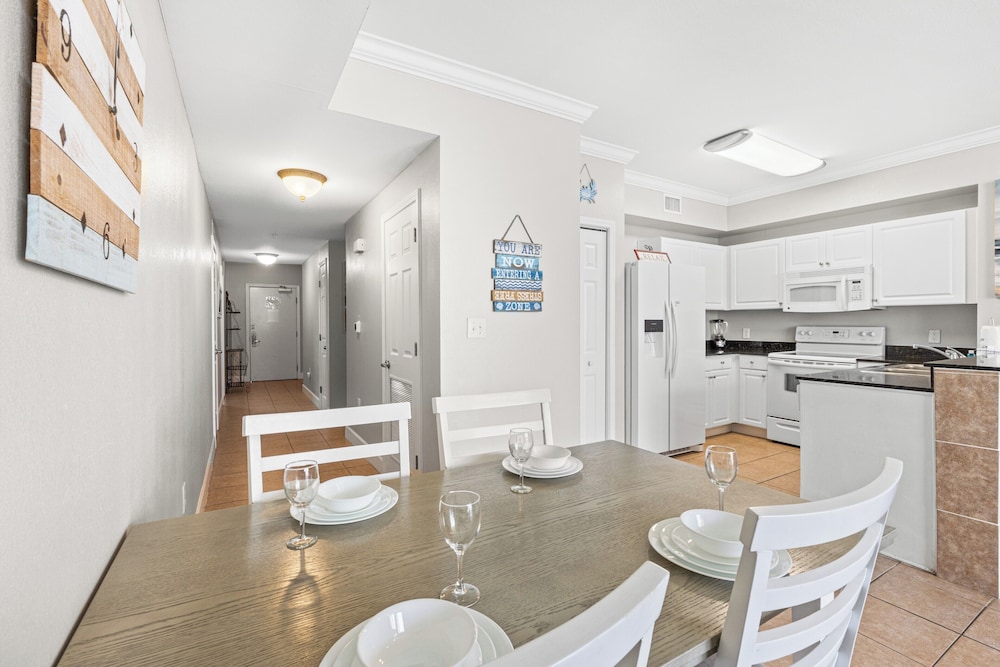 Tidewater by Book That Condo