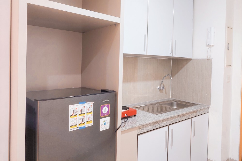 Modern Look And Comfy Studio Apartment At One Narita Residence