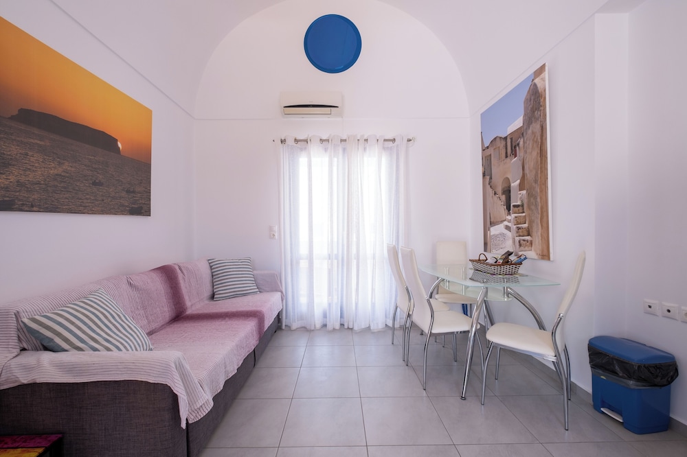 ADELPHI APARTMENTS