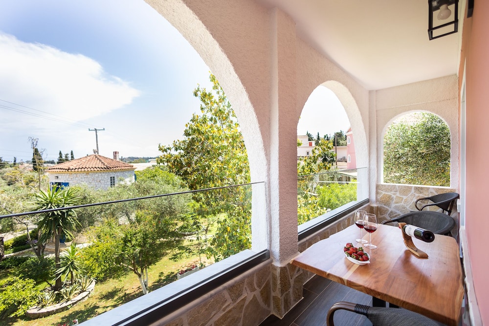 Mathraki Resort